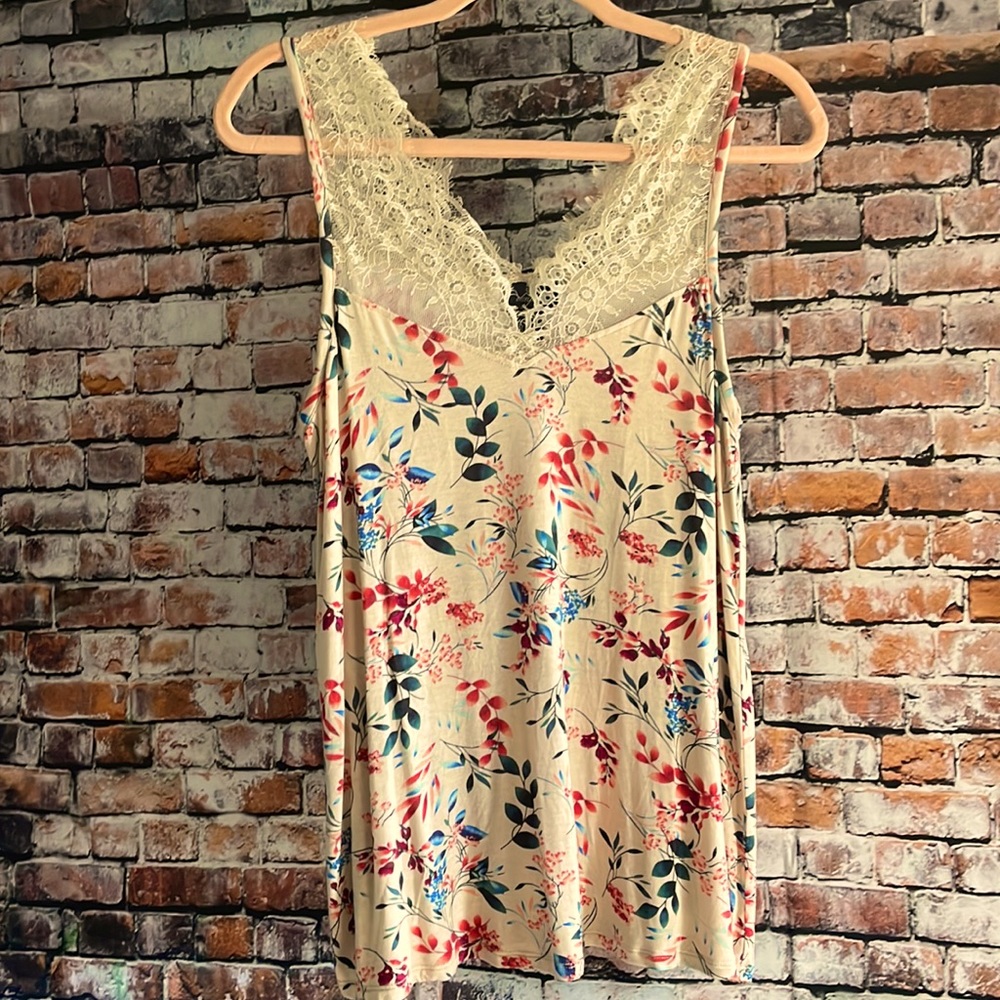 🌼 ladies top by day trip lace chest and back detail 95%Rayon Soft!!!